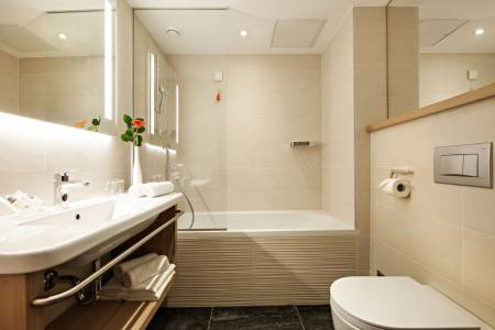 Rikli Balance Hotel Bathroom