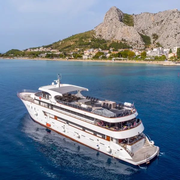 Adriatic sea cruise Croatia aboard My Way small ship