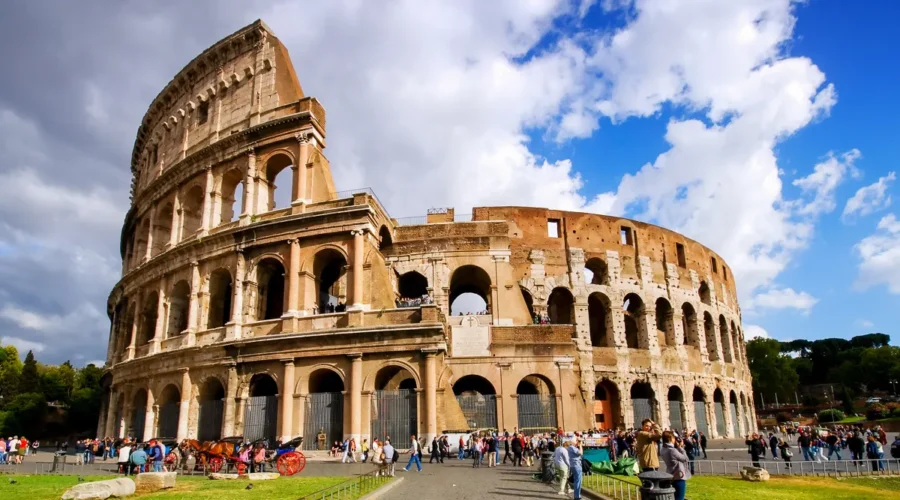Coliseum of Rome, Italy Coliseum of Rome, Italy