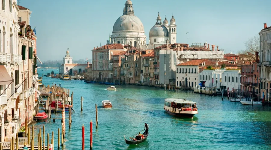 Grand Canal and Basilica Santa Maria della Salute, Venice, Italy Grand Canal and Basilica Santa Maria della Salute, Venice, Italy